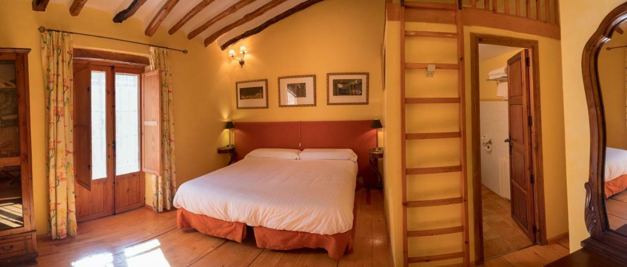 Double Room,817781192:JPEG
