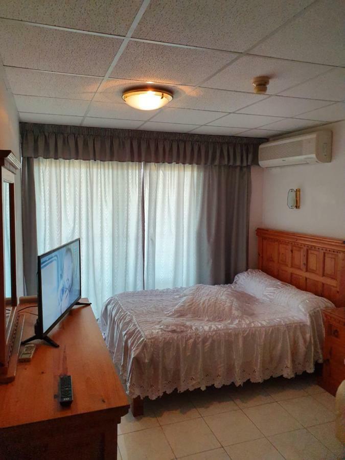 Double Room Extra Bed,818444555:JPEG