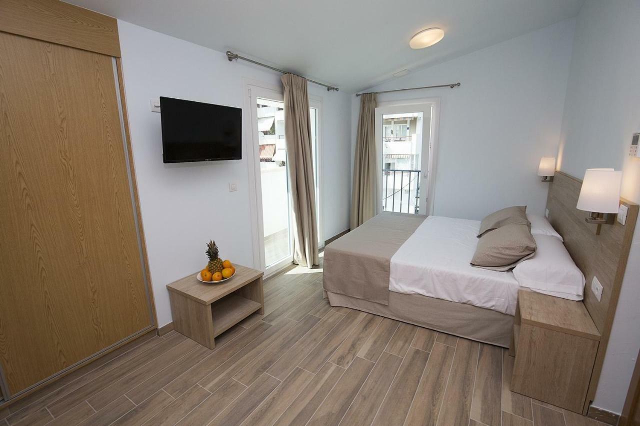 Suite with Terrace,827138738:JPEG