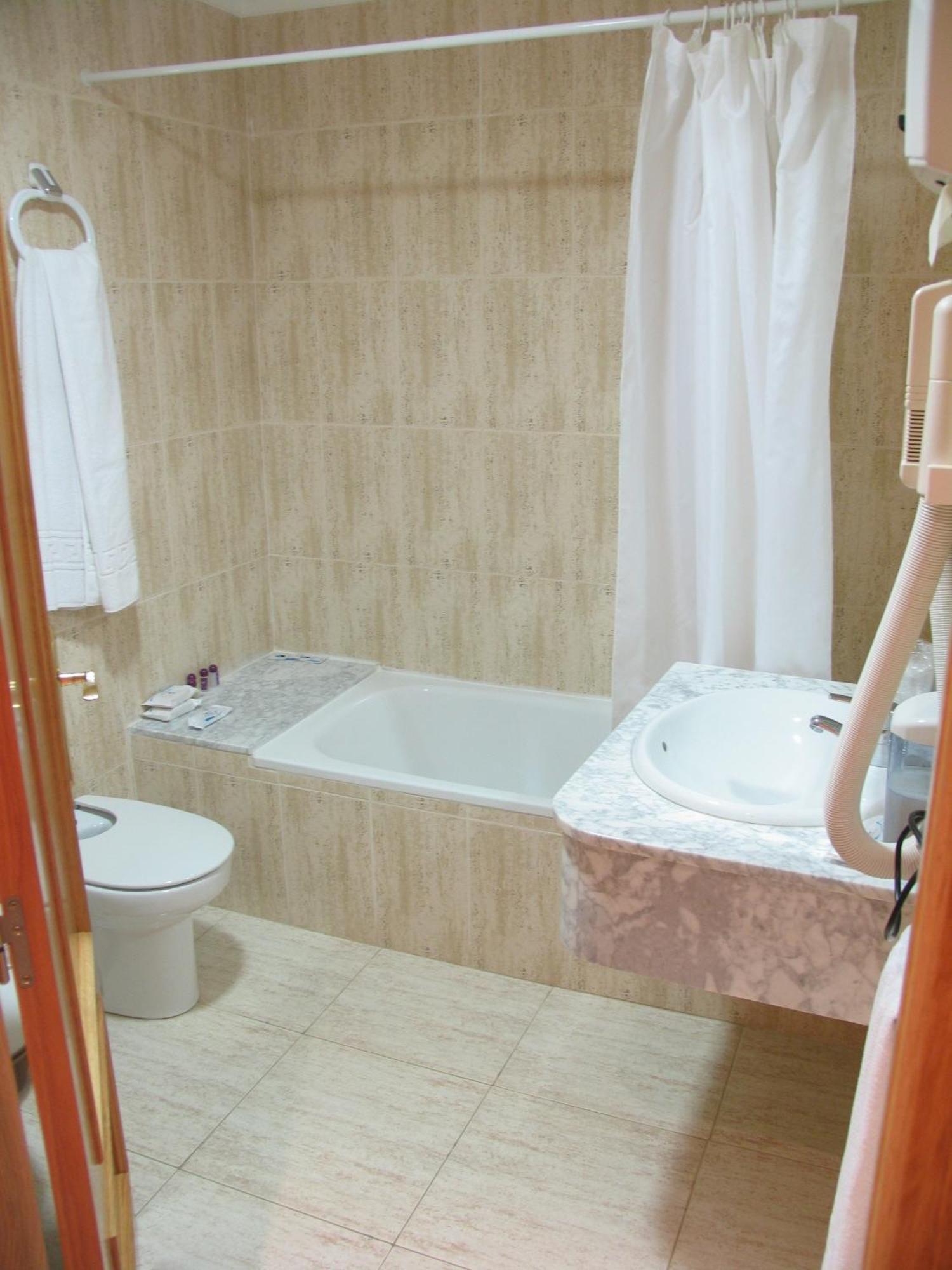 Double or Twin Room,1661663443:JPEG