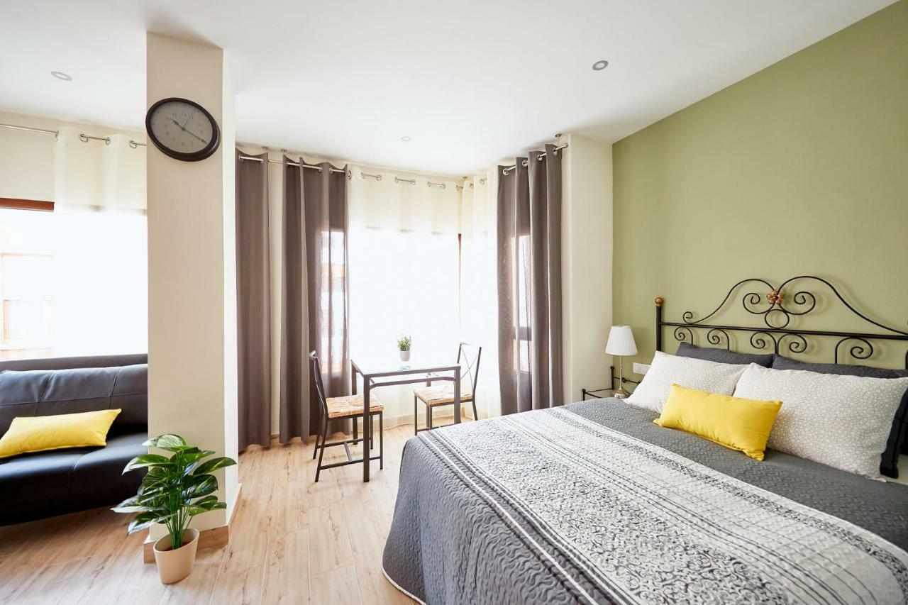 Studio Apartment