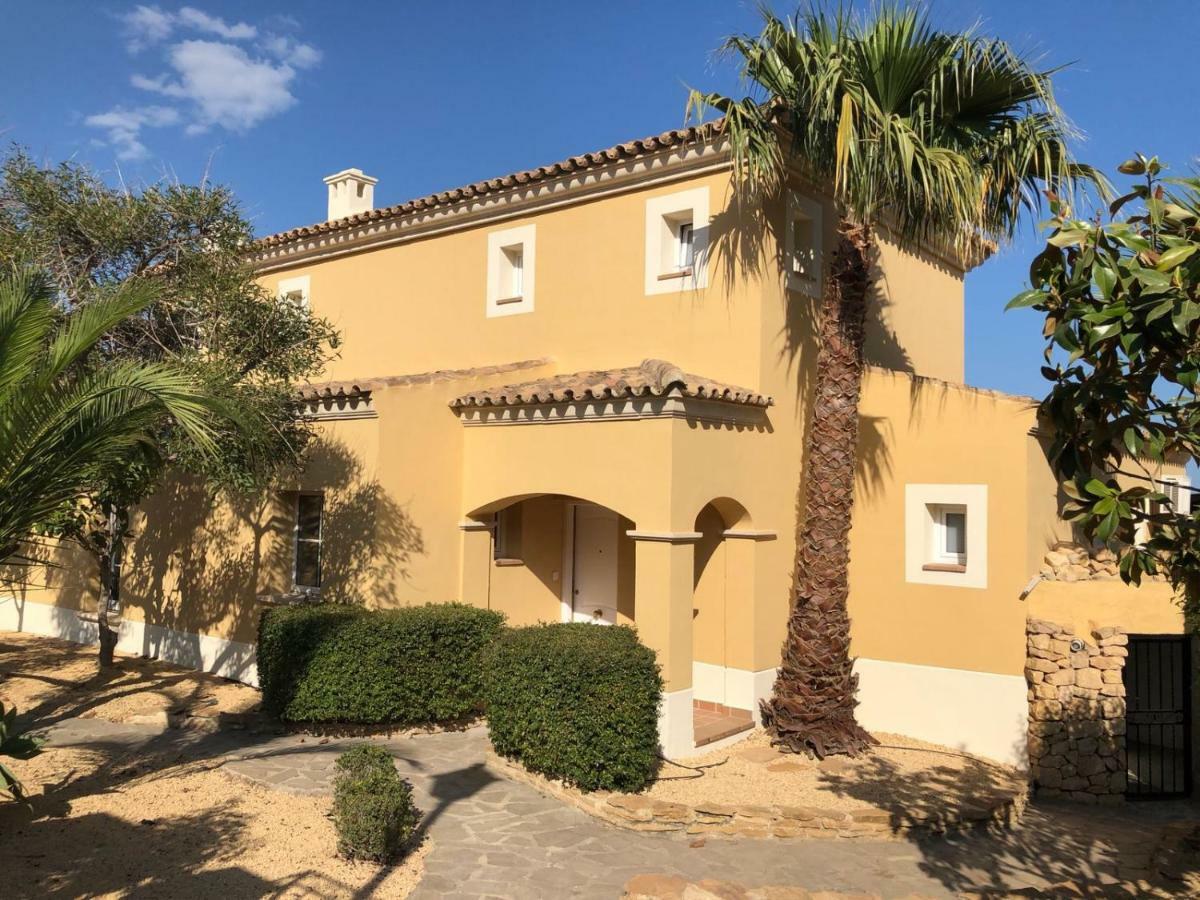 Villa,863534360:JPEG