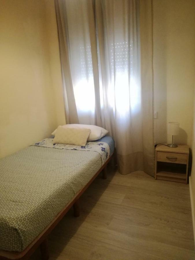 Single Room,1586193719:JPEG