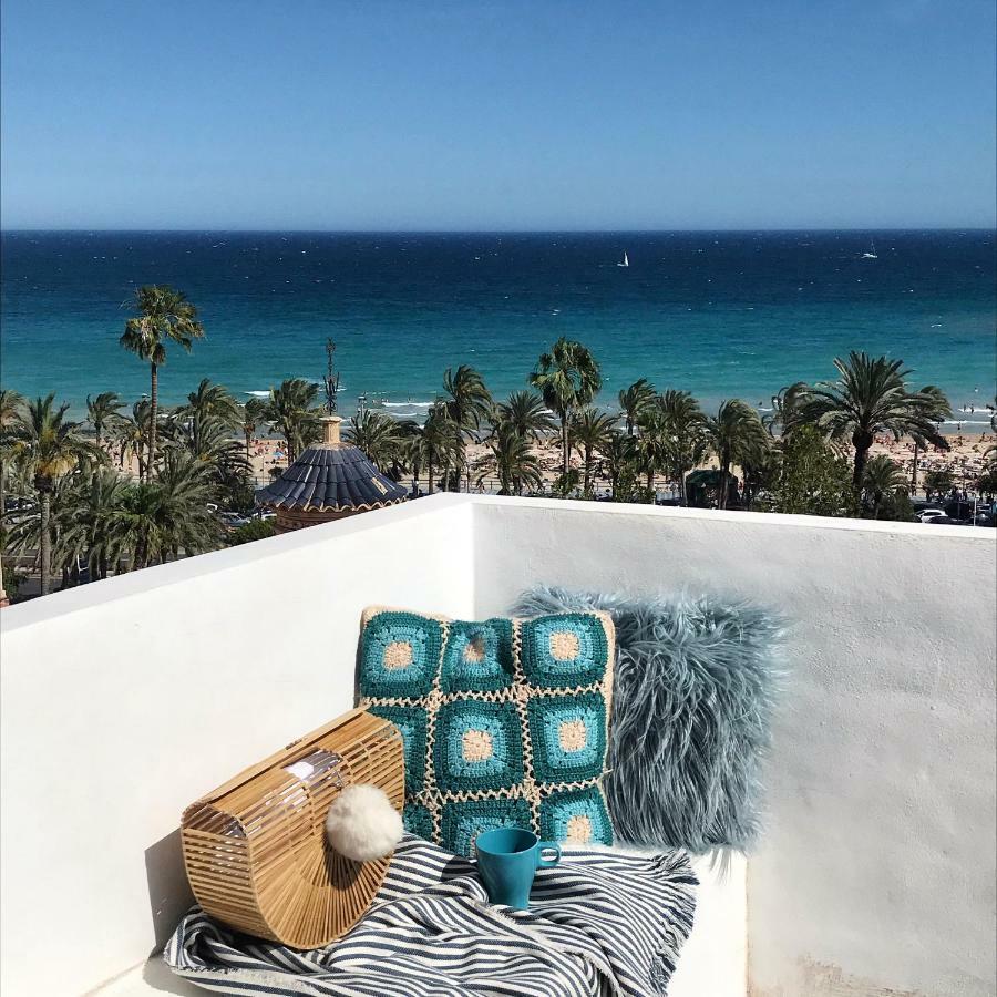 Attic with Terrace,889833328:JPEG