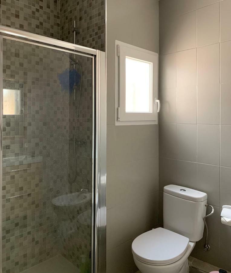 Single Room Shared Terrace