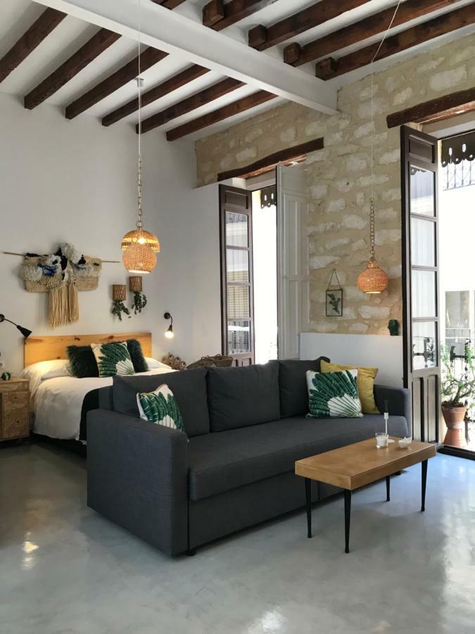 One-Bedroom Apartment,904277089:JPEG