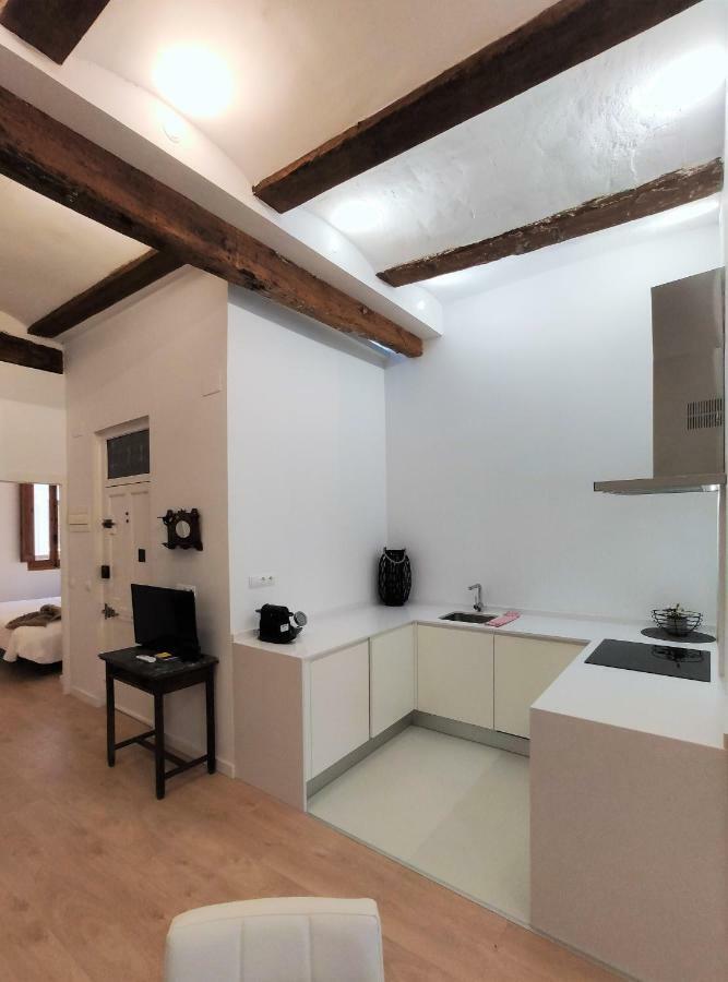 Apartment,909360670:JPEG
