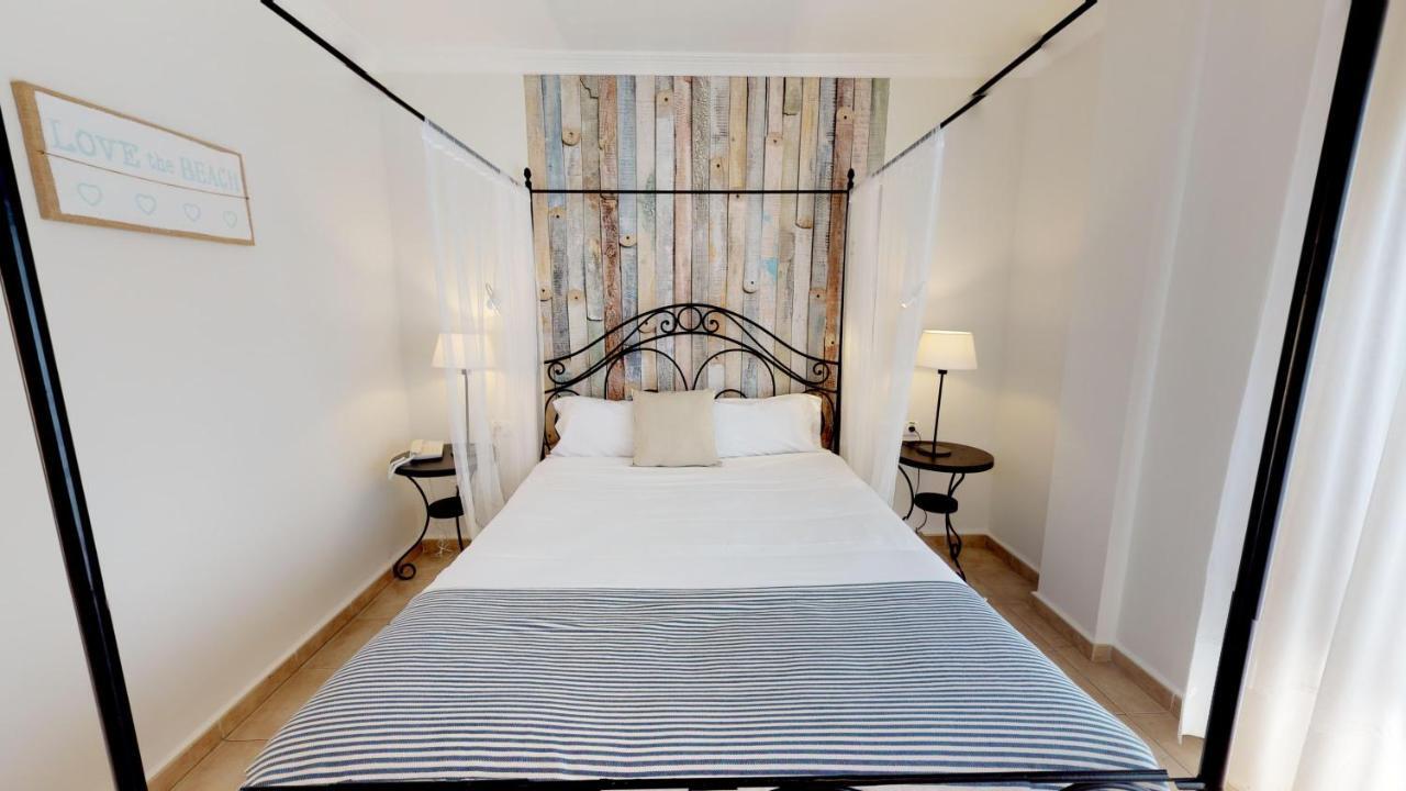 Double or Twin Room,925512619:JPEG
