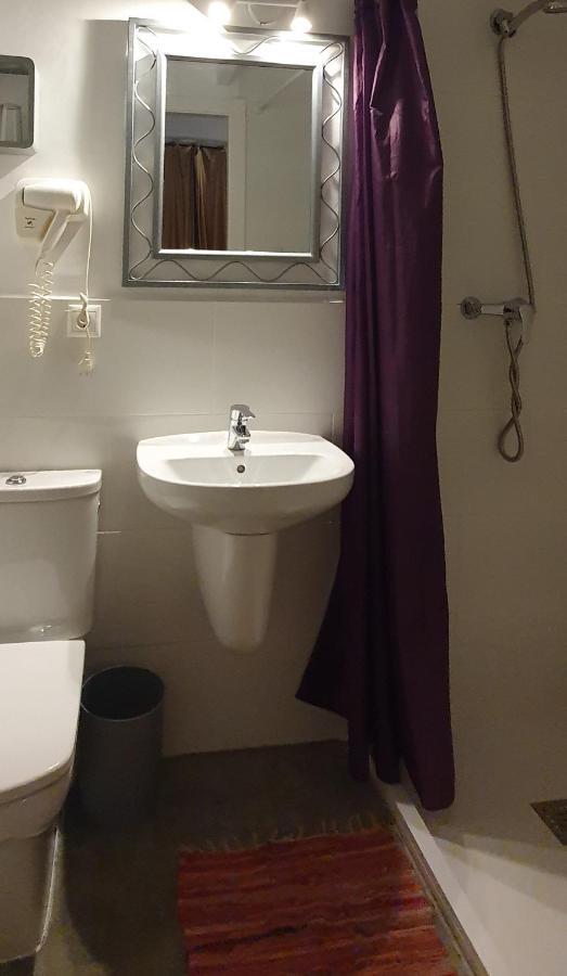 Classic Double Room,943069078:JPEG