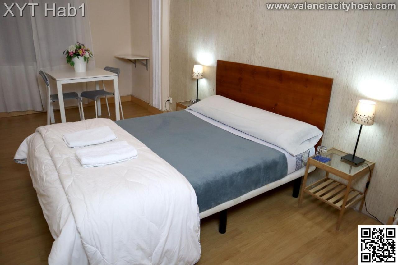 Tweepersoonskamer met Gedeelde Badkamer