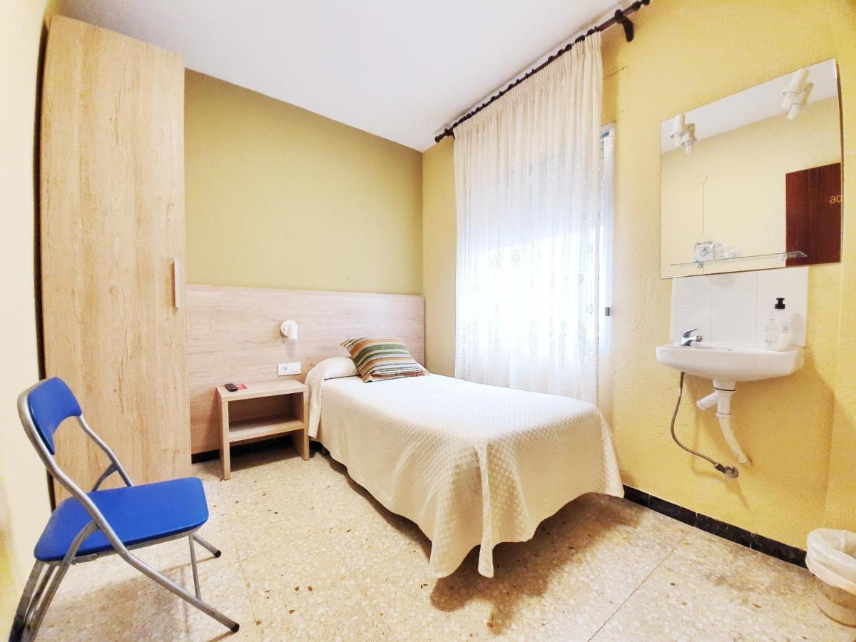 Standard Single Room,958149850:JPEG
