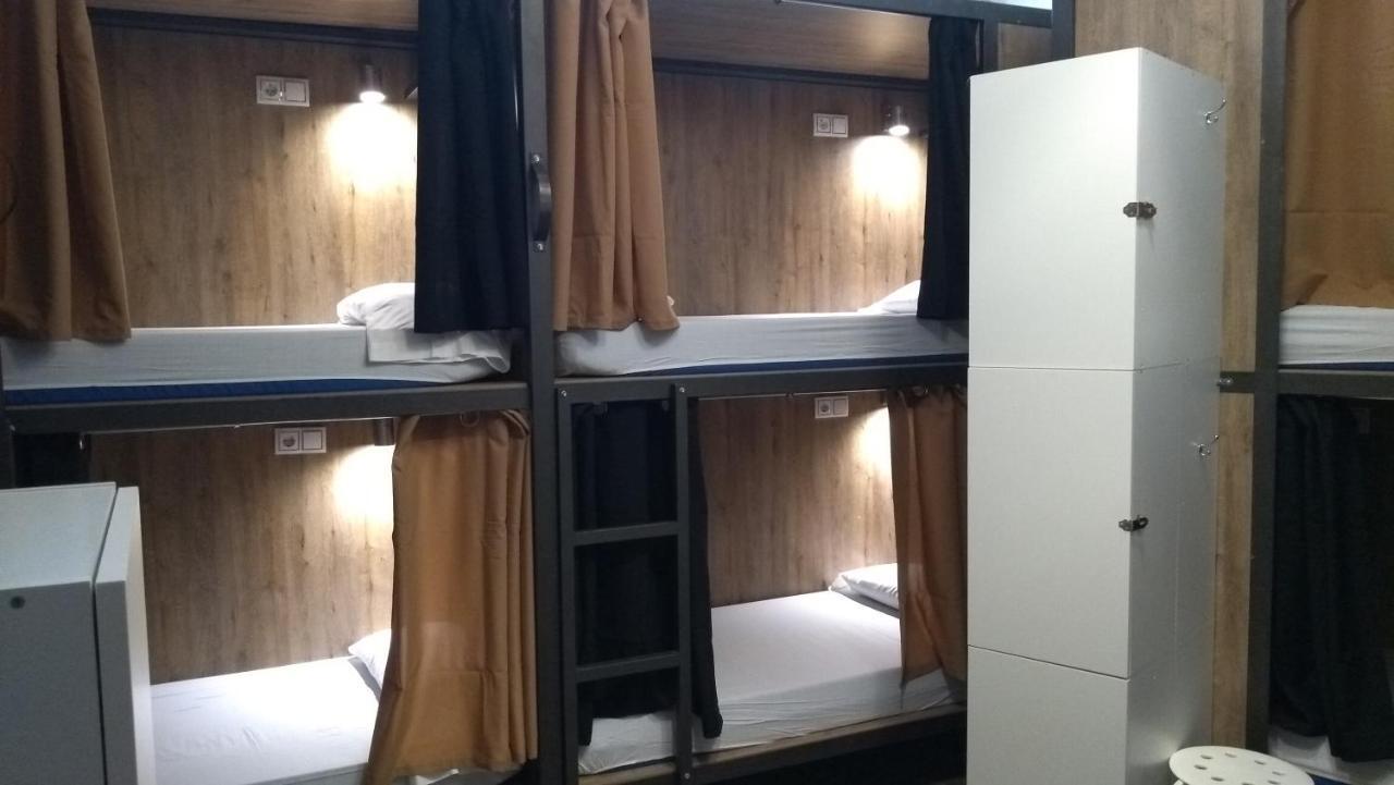 Bed 12-Bed Mixed Dormitory Room