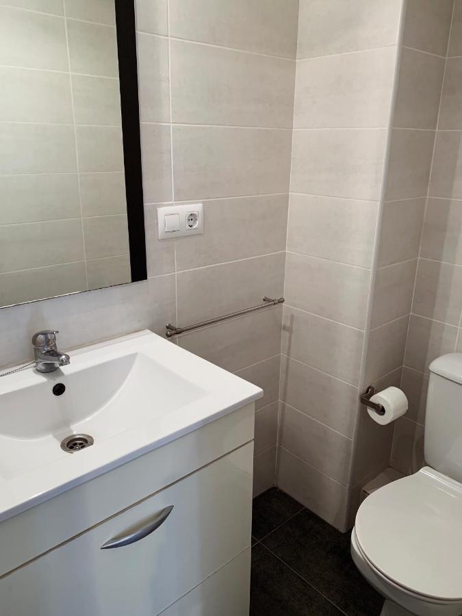 One-Bedroom Apartment,998017371:JPEG