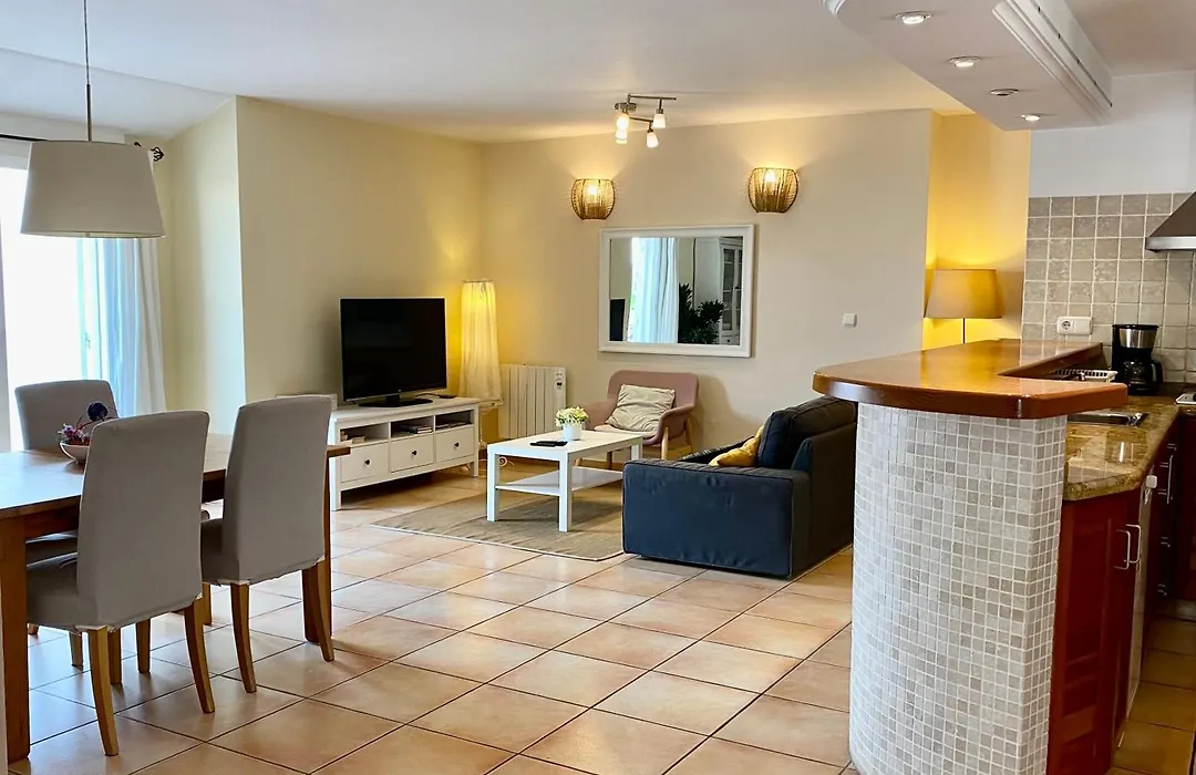 Central Penthouse With Stunning Terrace, Sea Views & Parking-1