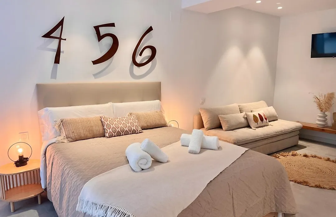 Valencia Guest BiS Suites Ruzafa-1