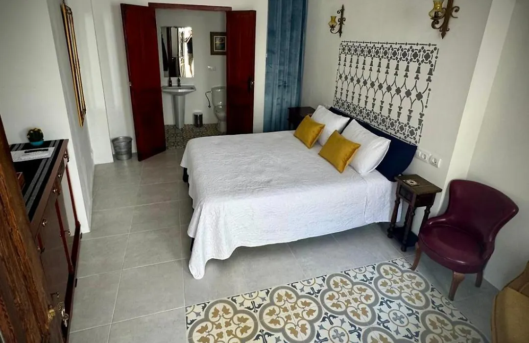 Oliva Courtyard Guesthouse-1