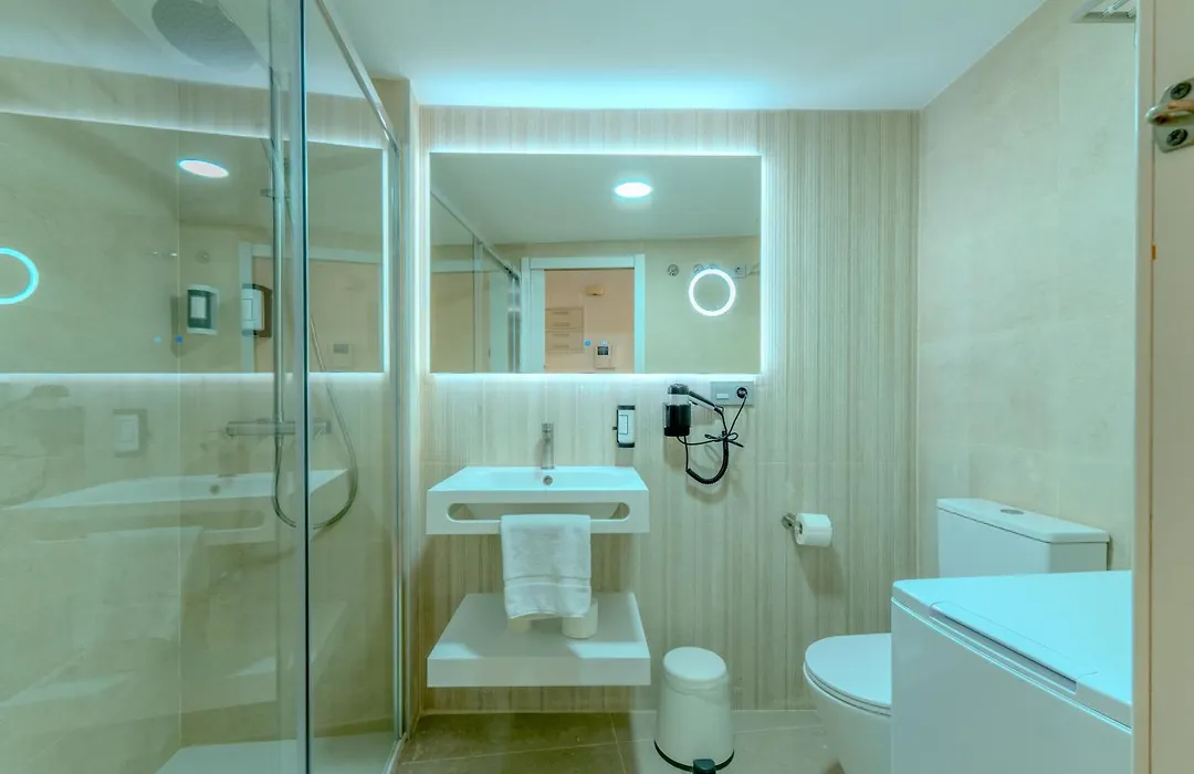 Apartamentos Globus By Be Alicante-1