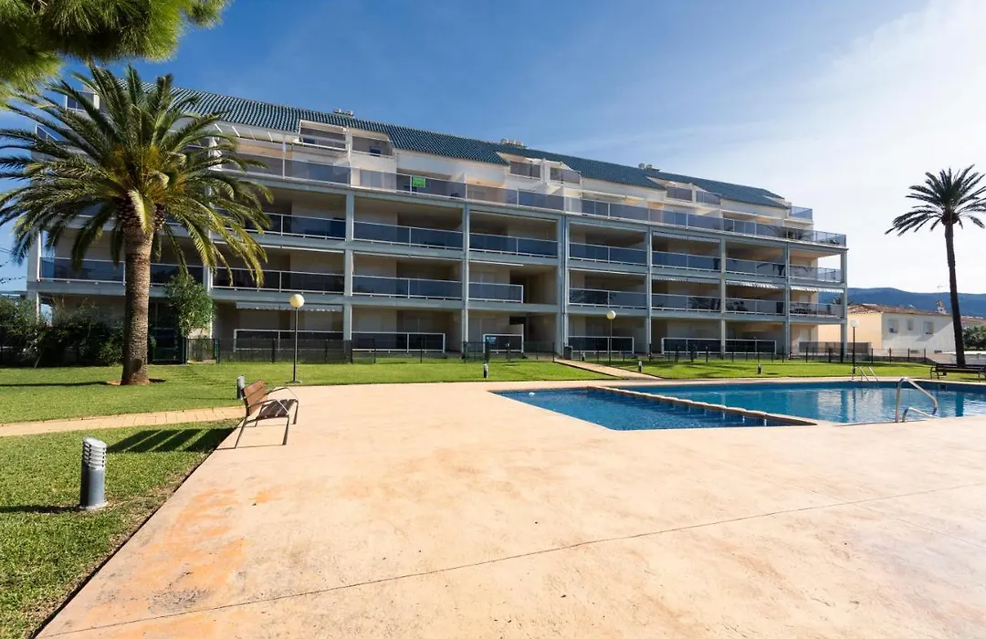 Brisas B2, 2 Dormitorios, Playa A 100M, By Bookindenia-1