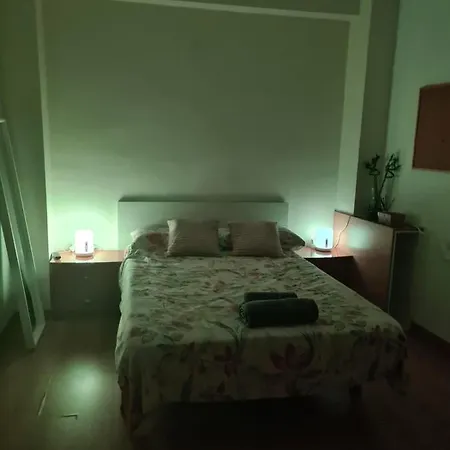 Habitacion Con Bano Privado- En Casa Familiar Beatriz-2