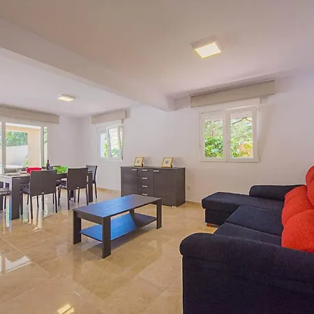 Villa Bernia - PlusHolidays-2