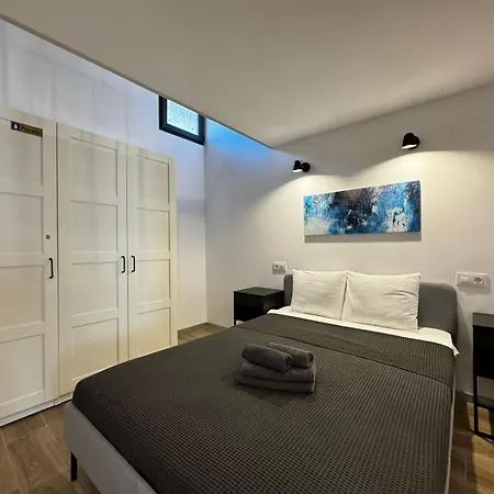 Melia Y Fuster 23C-2