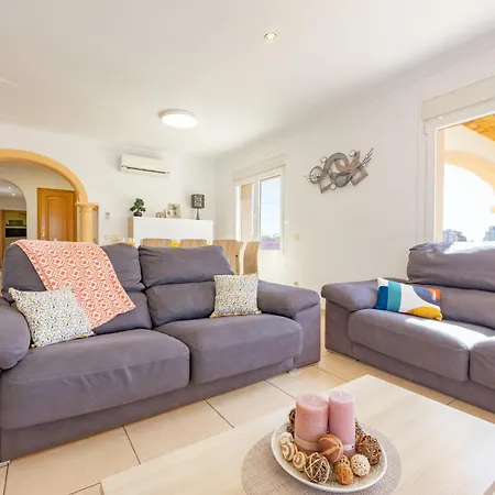 Villa Almendros - Plusholidays-3