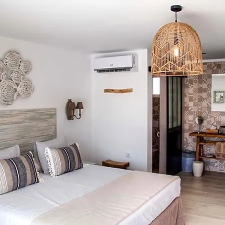 Finca Pura, Clothing Optional Guestrooms-2
