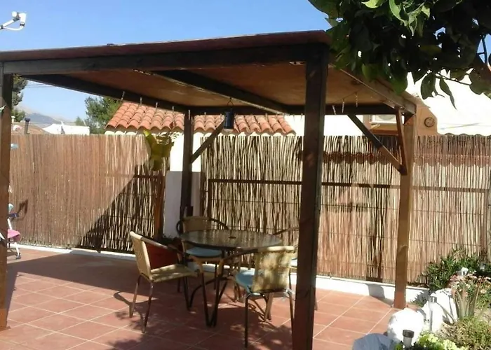 Primavera Bed And Breakfast. L'Alfas del Pi