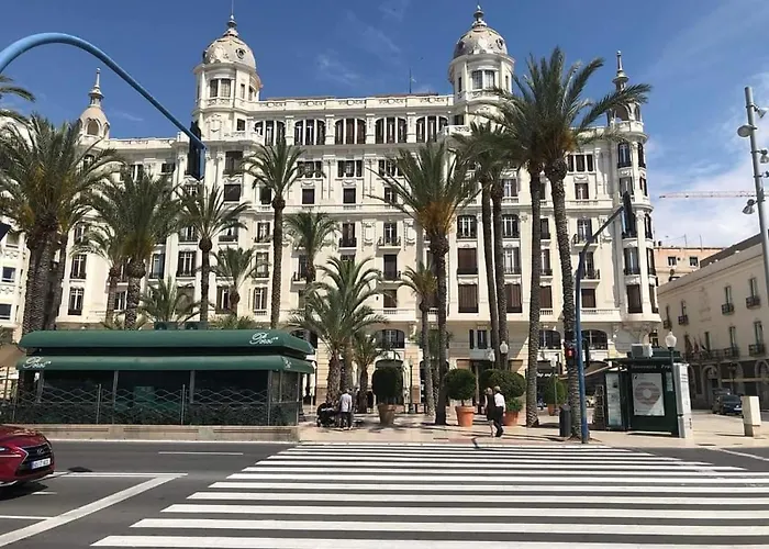 Alicante Hostels near Castillo de Santa Barbara