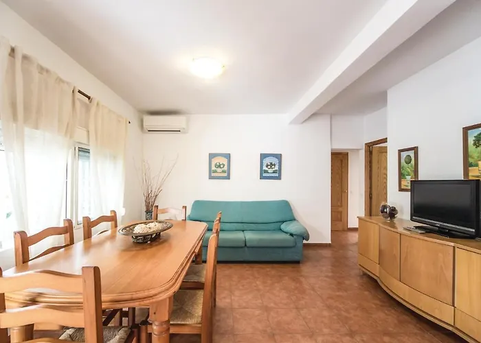 Awesome Home In Benicassim With 3 Bedrooms