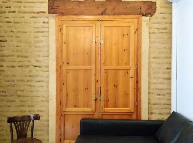 Apartamentos Con Encanto En Pleno Casco Antiguo Ron Valenciayole