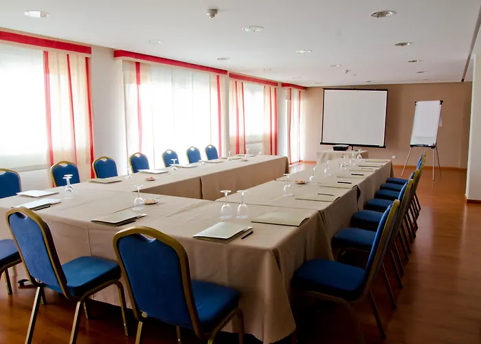 Hotels mit Schwimmbad in Alicante