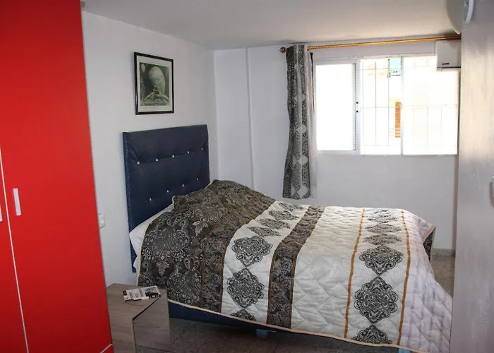Pension La Lambra Azul Alicante