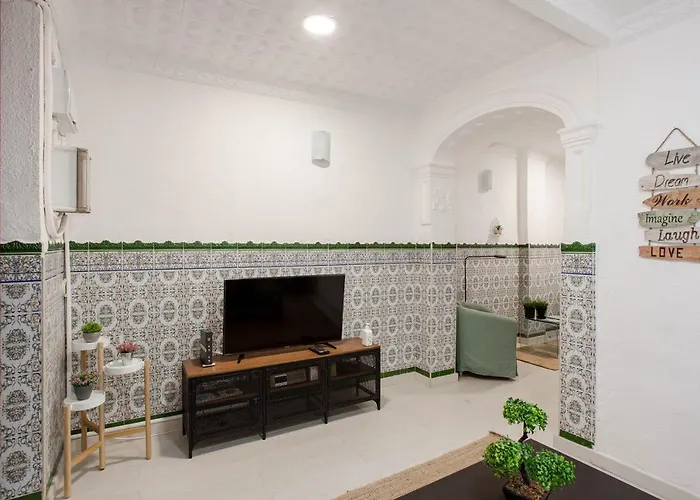 Lovely Home With Sunny Patio Near The Beach Valência