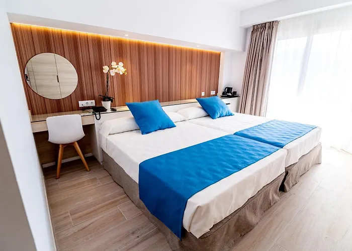 Hotéis de quatro estrelas em Benidorm