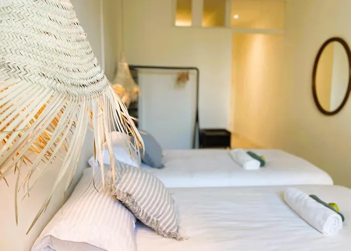 Collection Port - B&B Boutique , Alicante Center