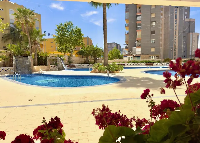 Calpe Oasis: Equipped Apartment with Terrace, Pools & Free Amenities