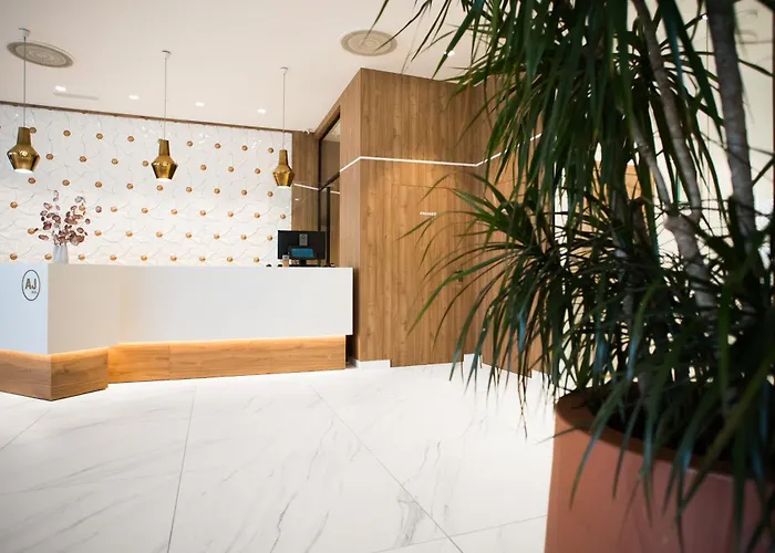 Hotels in Arenales del Sol