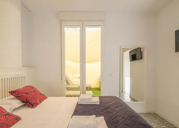 Gorgeous Apt With A Large Private Terrace Valenza