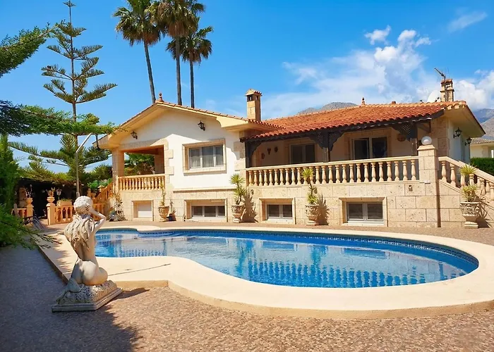 Villa Tres Palmeras en Alfaz del Pi , Albir, Benidorm L'Alfas del Pi