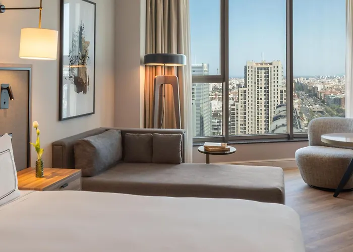 Valencia hotels near Valencia Bioparc