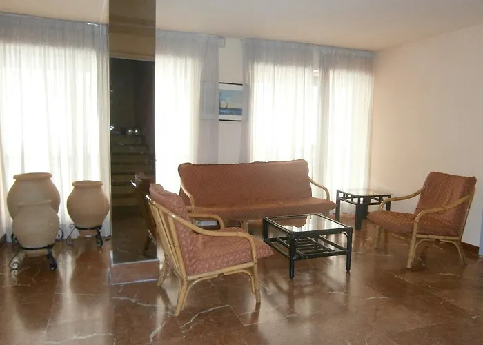 Alicante hotels near Main Theater Alicante