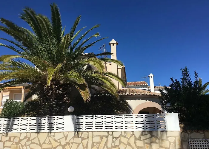 Villa Frente Al Mar - Velazquez Oliva