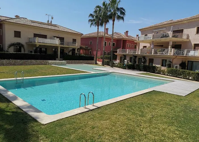 Huisdiervriedelijke Beautiful Penthouse With 3 Pools, Indoor Heated Pool, Sauna, Jacuzzi Moraira