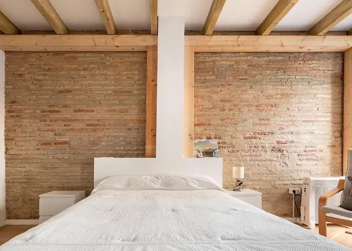 Elegant Holiday Home In Valencia Near Seabeach
